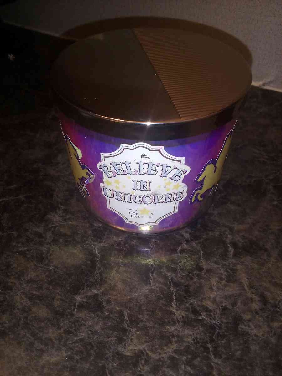 Homemade Rose scent candle - Demorest, Georgia - FleaMarketBay