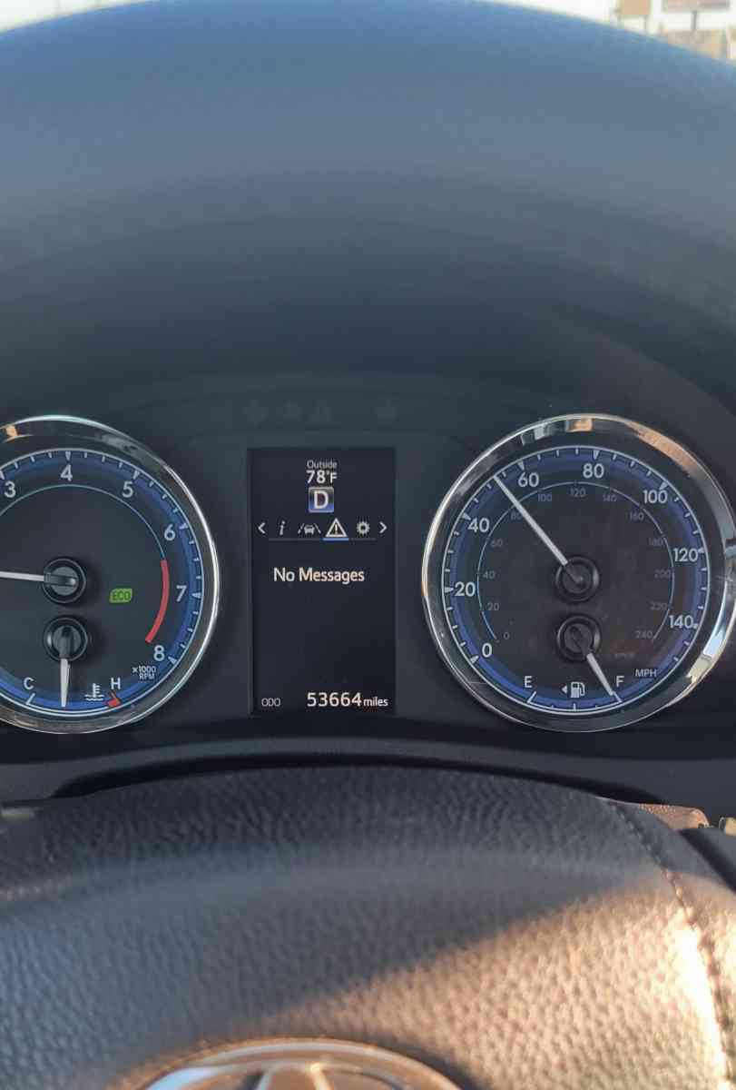 2018 Toyota Corolla Se - Fort Wayne, Indiana - FleaMarketBay