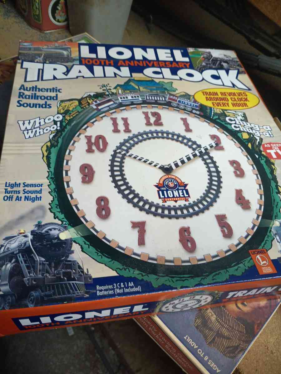 trains stuff - Rochester, New York - FleaMarketBay