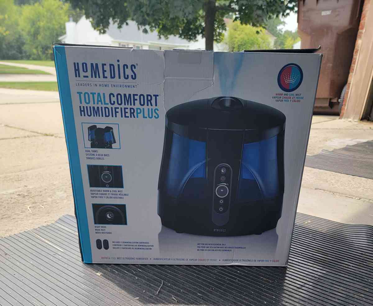 HoMedics Total Comfort Humidifier Plus Open Box - Wayne, Michigan - FleaMarketBay