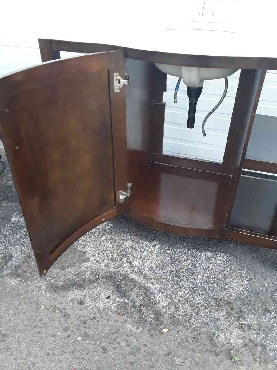Nice Bathroom Vanity with Moen Faucet Very Clean Like New - Williamstown, New Jersey - FleaMarketBay