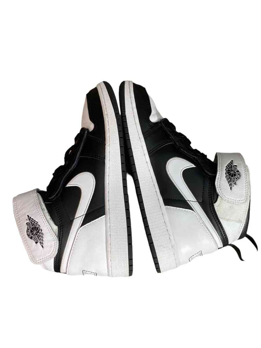 Nike Air Jordan 1 High Fly Ease Black White  DC7986 011 Usin - Chicago Heights, Illinois - FleaMarketBay