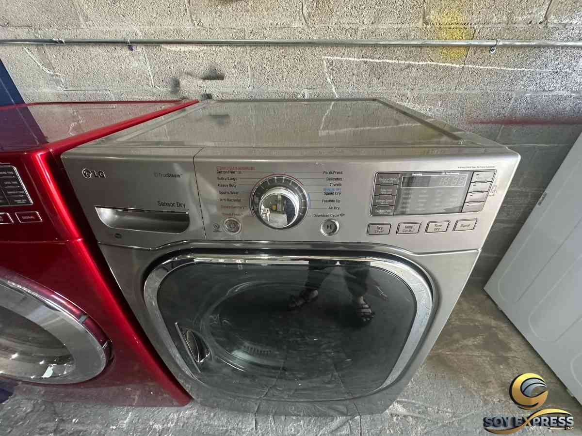 LG dryer electric with Steam - Miami, Florida - FleaMarketBay