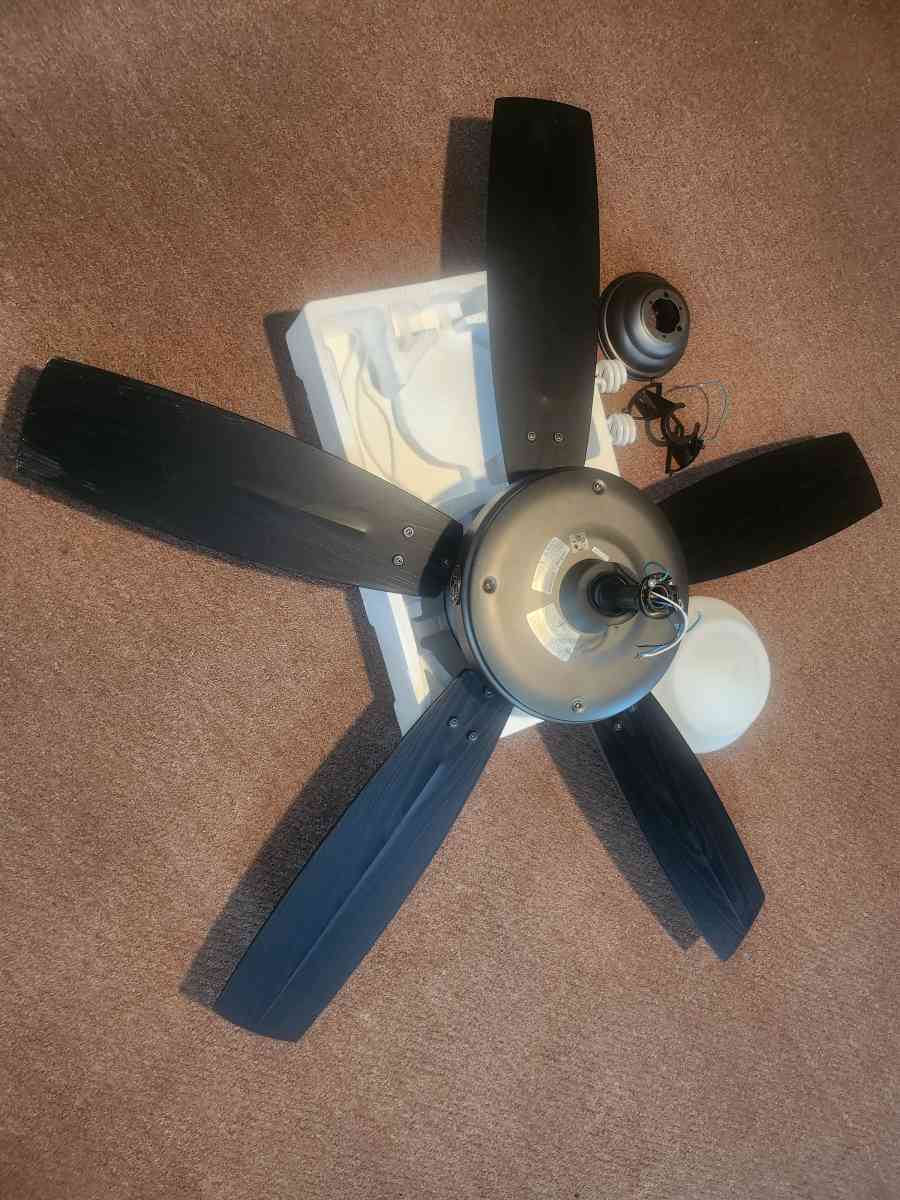Hampton Bay Ceiling Fan - Homosassa, Florida - FleaMarketBay