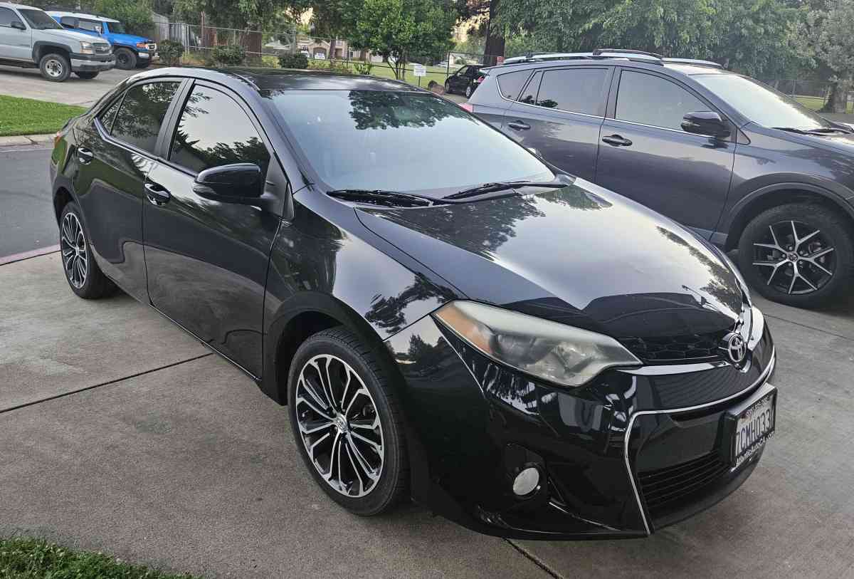 2014 Toyota corolla S - Roseville, California