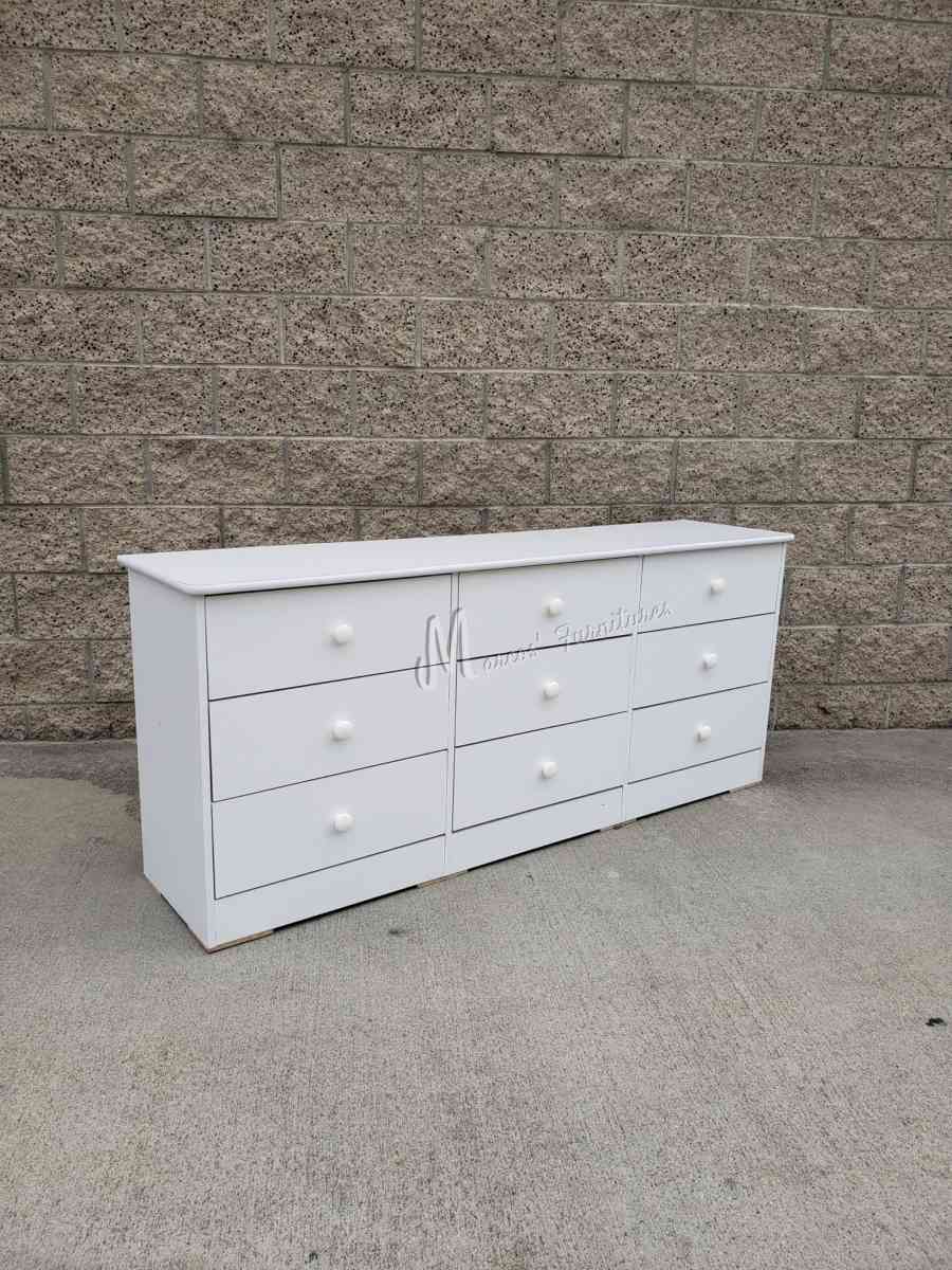 White 9 Drawer Dresser - Stanton, California - FleaMarketBay