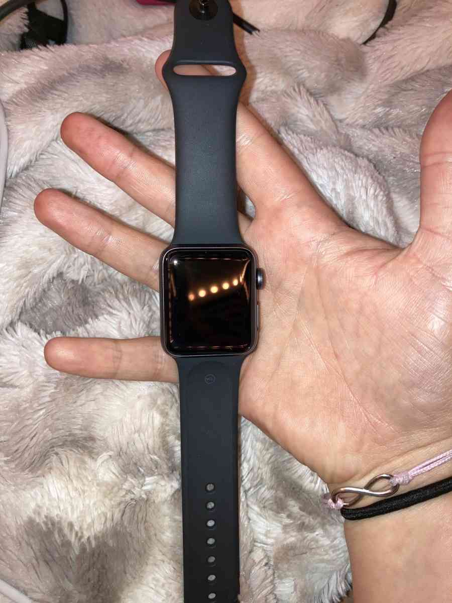 Black Band Apple Watch Series 3 - Gresham, Oregon