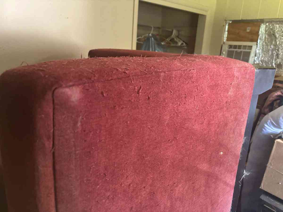 3 years old 3 piece sectional red - Muskogee, Oklahoma - FleaMarketBay