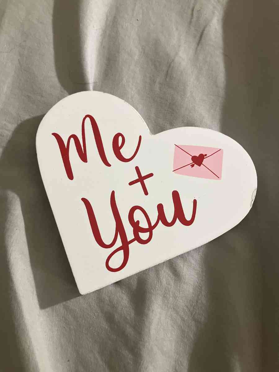 valentines decor - Byhalia, Mississippi