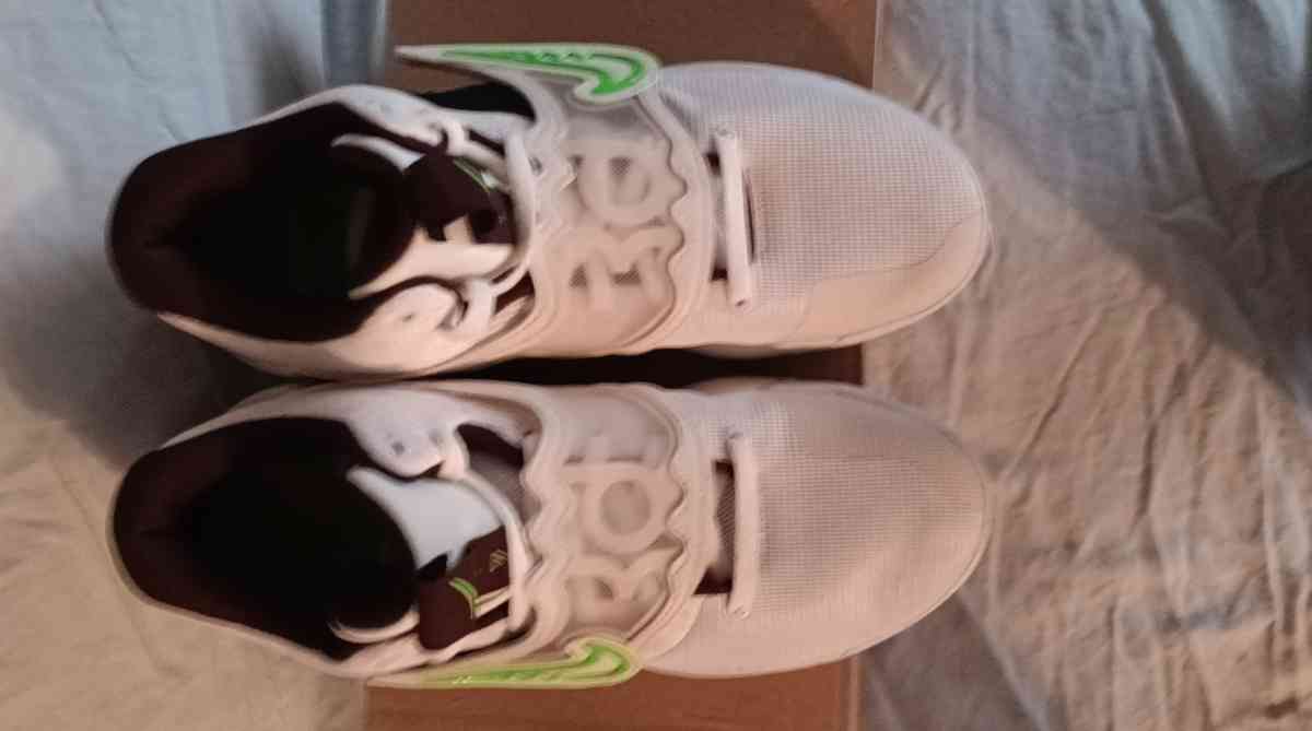 brand new in box size 10 - Louisville, Kentucky - FleaMarketBay