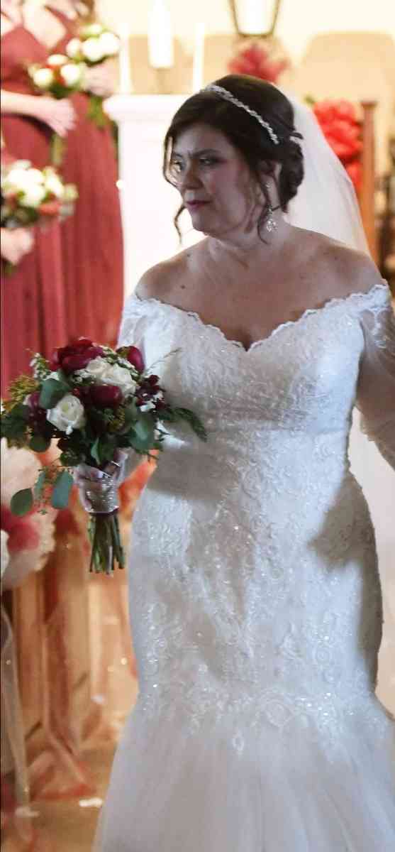 Davids Bridal Wedding Gown - Dalton, Georgia - FleaMarketBay