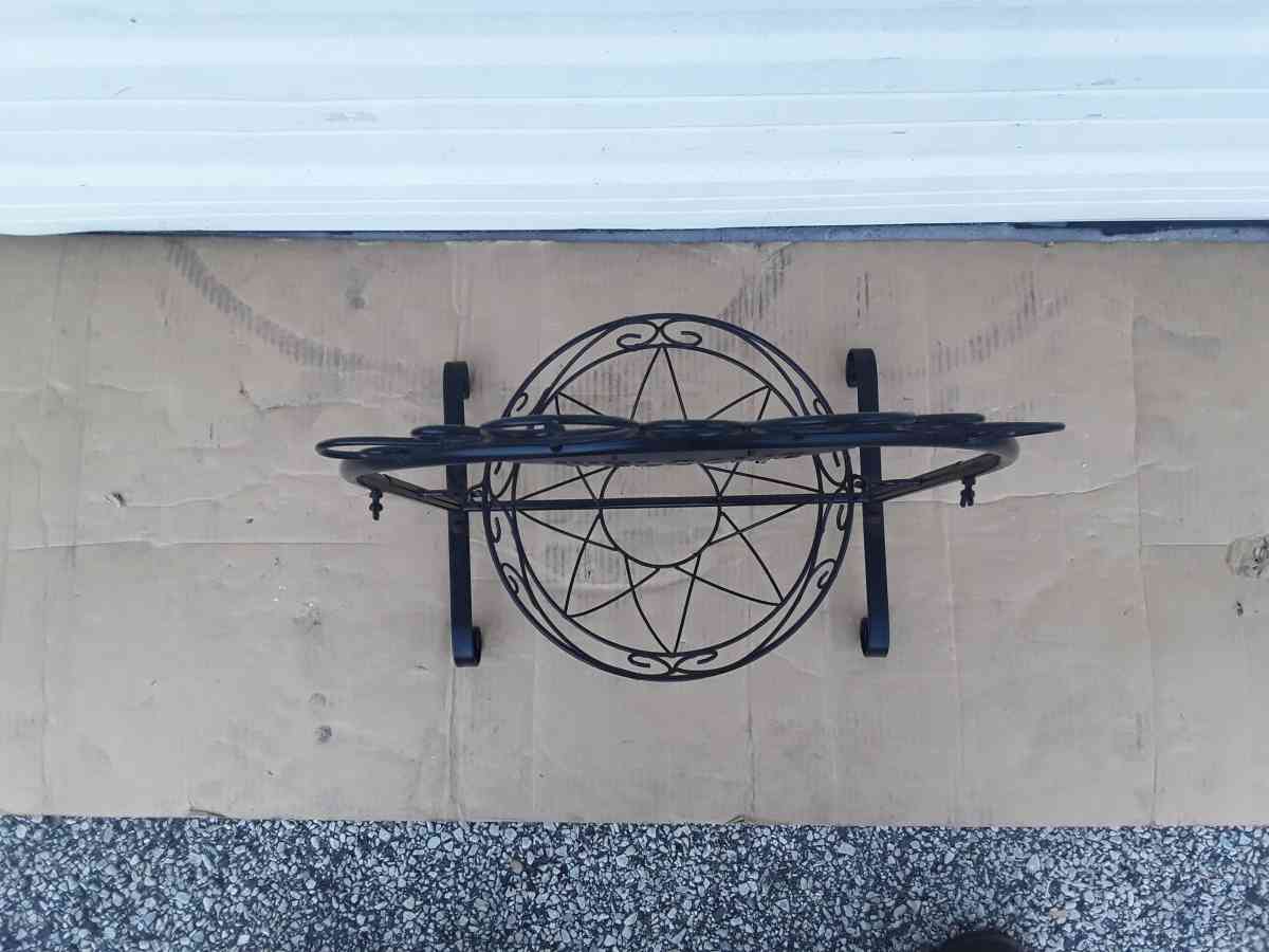 Nice Black Welcome Swing  Planter All Steel Like New - Williamstown, New Jersey - FleaMarketBay