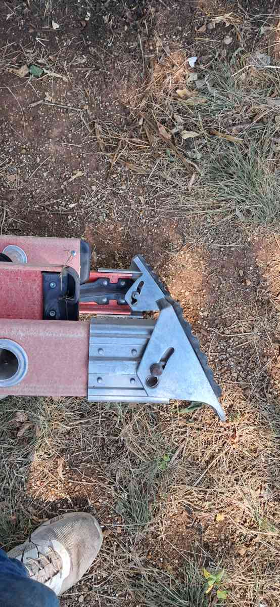 32 foot werner extention ladder - Crowley, Texas - FleaMarketBay