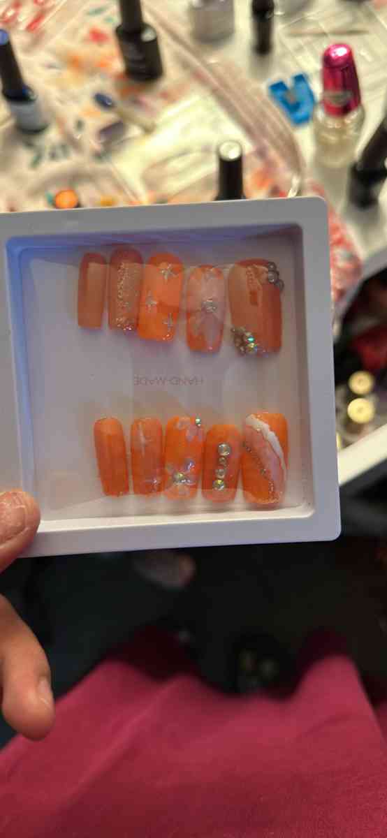 orange nails with white - Yakima, Washington - FleaMarketBay