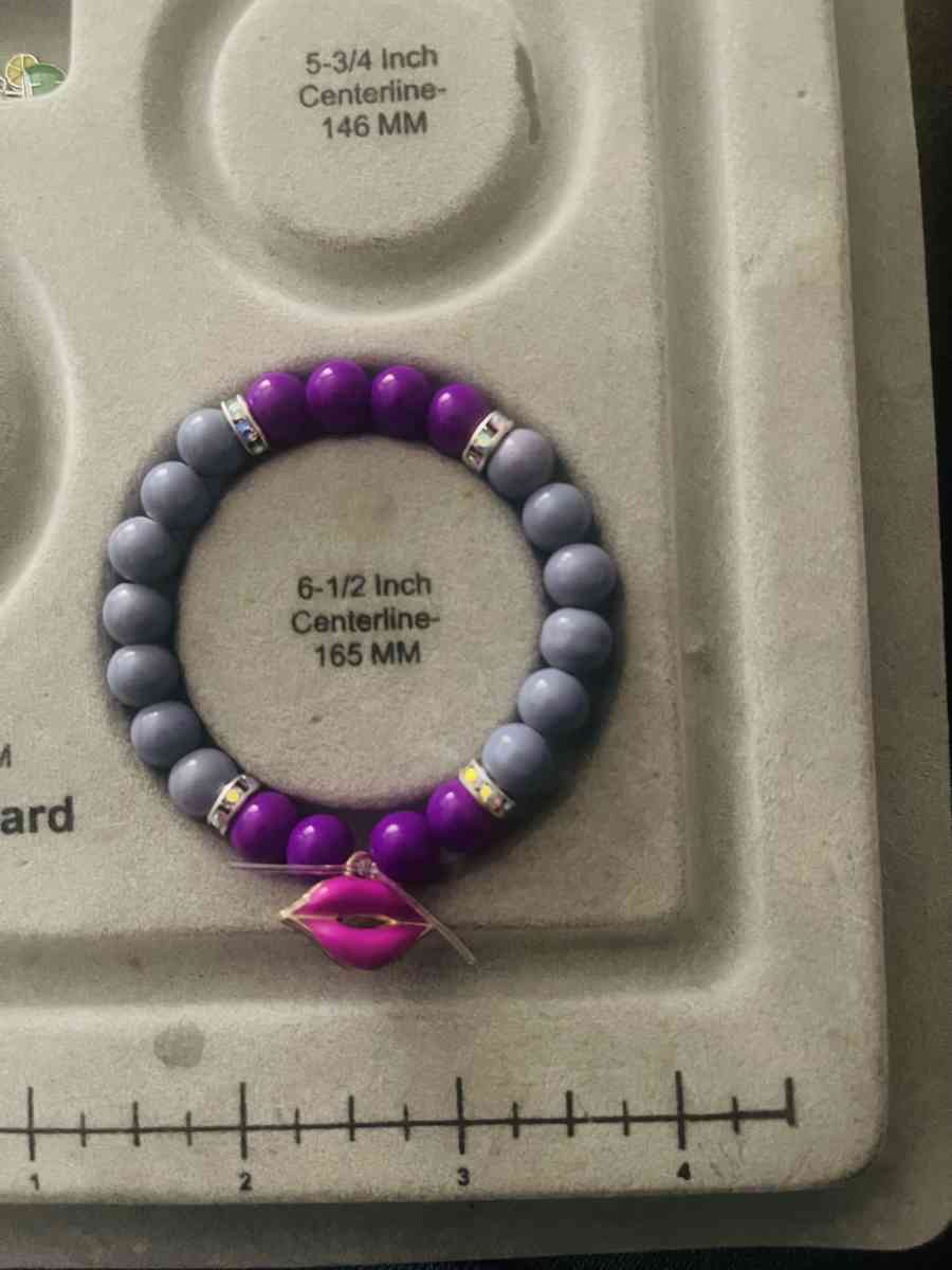 bracelets - Stockton, California - FleaMarketBay