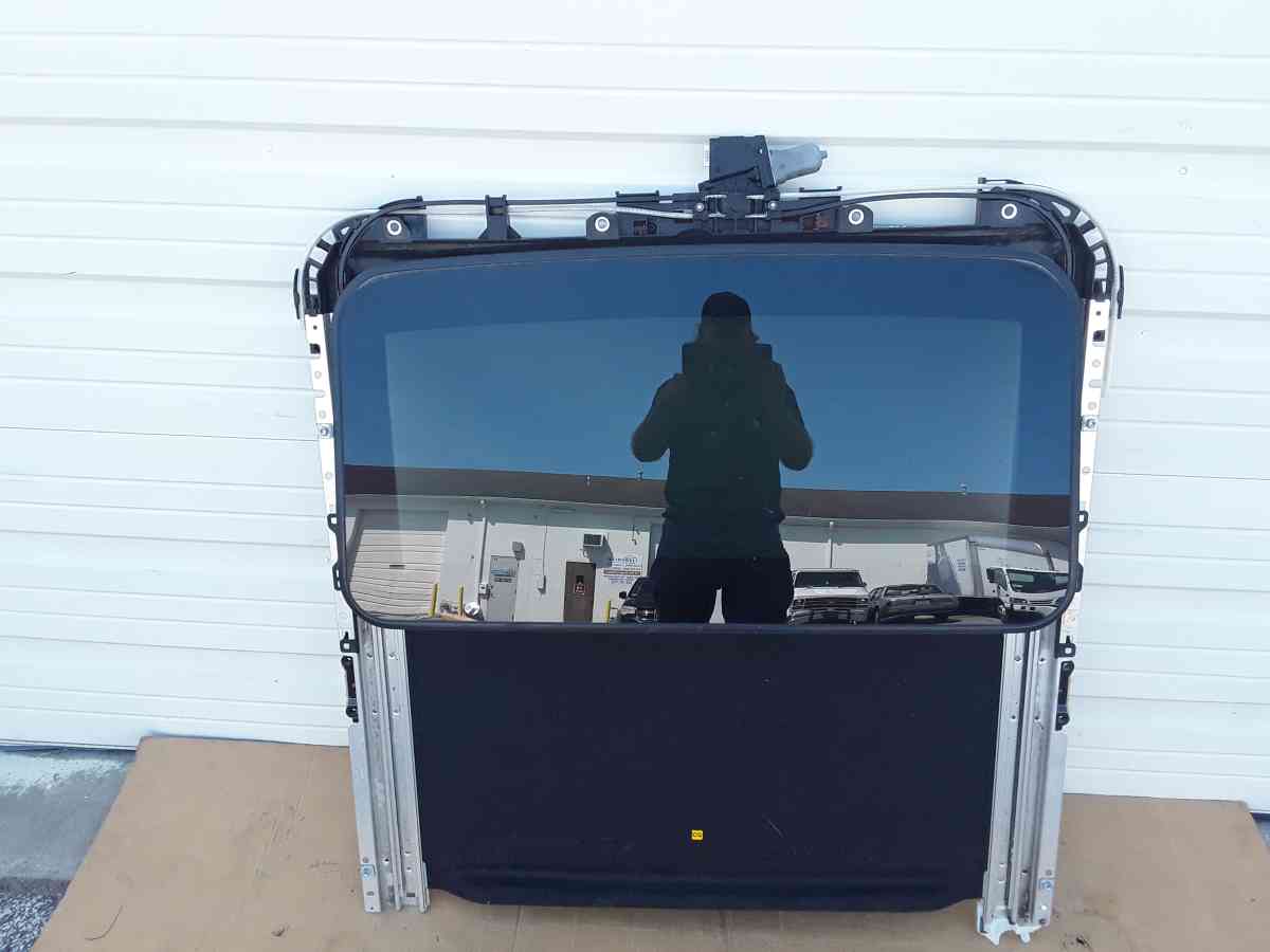 Nice 2014 Toyota Camry Sunroof Assembly OEM Factory Like New - Williamstown, New Jersey