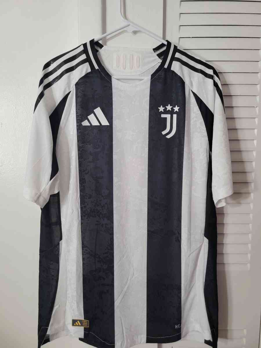 Juventus Jersey Soccer 2025 Fan Version Size L Chiesa - Miami, Florida - FleaMarketBay