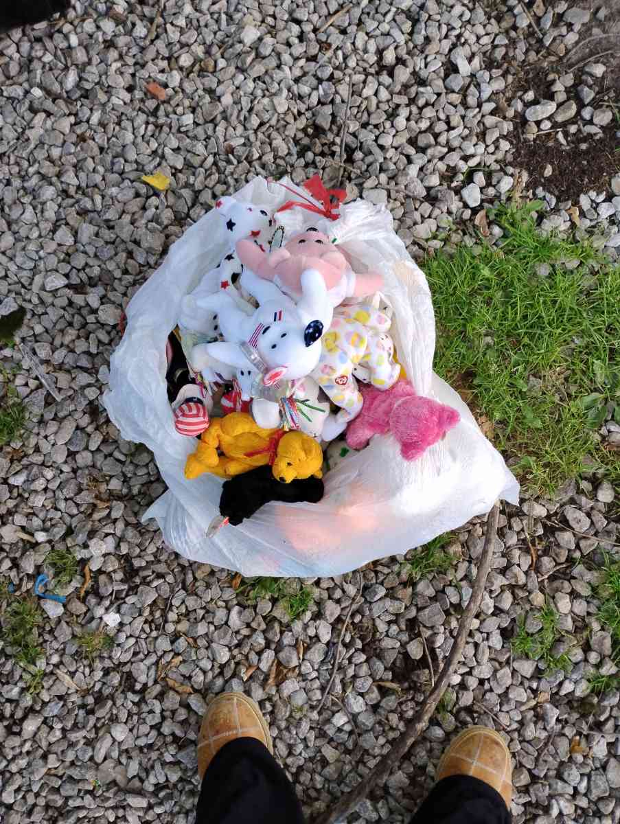 yard sale - Sandusky, Ohio - FleaMarketBay