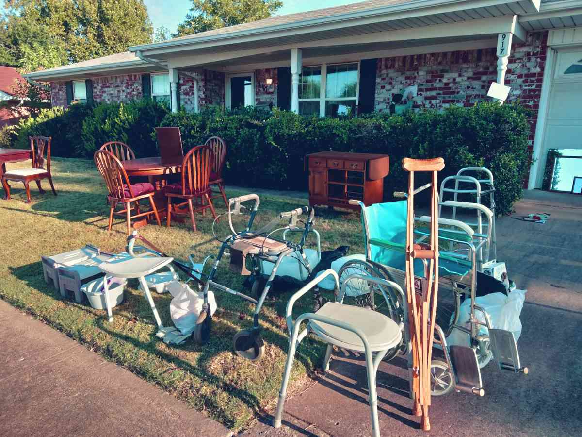 LARGE garage sale - Oklahoma City, Oklahoma - FleaMarketBay