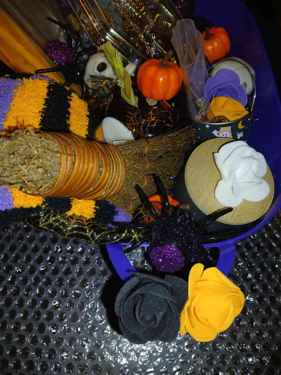 Witchy Halloween Boo Baskets - Belton, South Carolina - FleaMarketBay