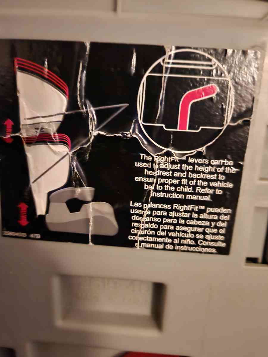 hight back booster seat - Adelanto, California - FleaMarketBay