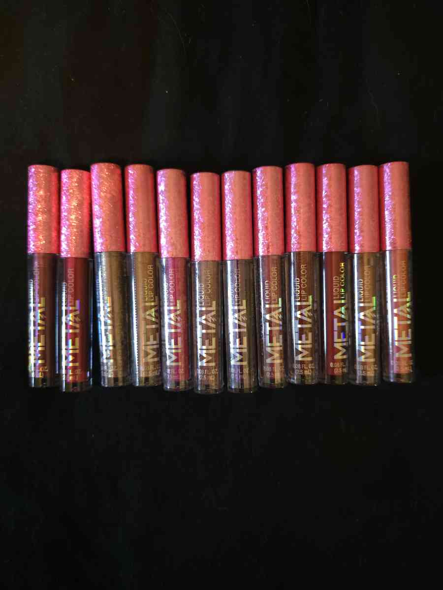 Set of Bright Metallic Lipglosses - Chickamauga, Georgia - FleaMarketBay