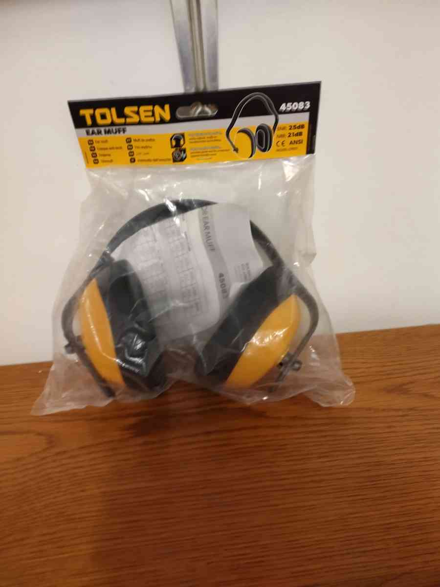 lawn mower headphones - Alpine, Arizona - FleaMarketBay