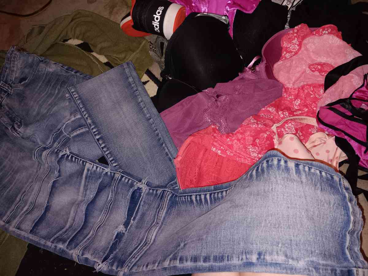 Victorious Skinny Jeans - Independence, Missouri - FleaMarketBay