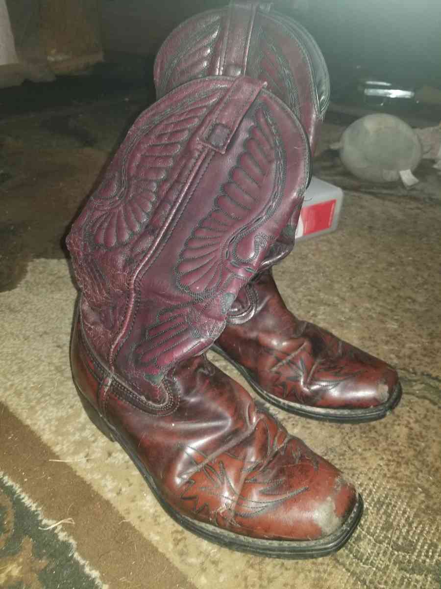 Laredo boots - Junction City, Kentucky