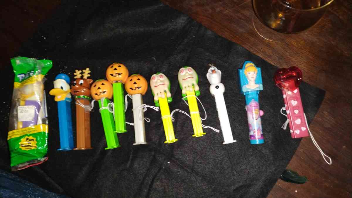 Collectibles Liquidation sale - Mchenry, Illinois