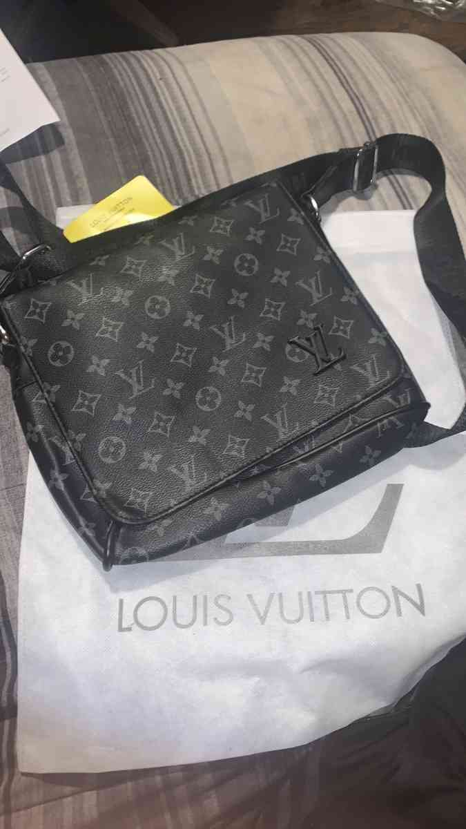 LV Crossbody Bag - Youngstown, Ohio