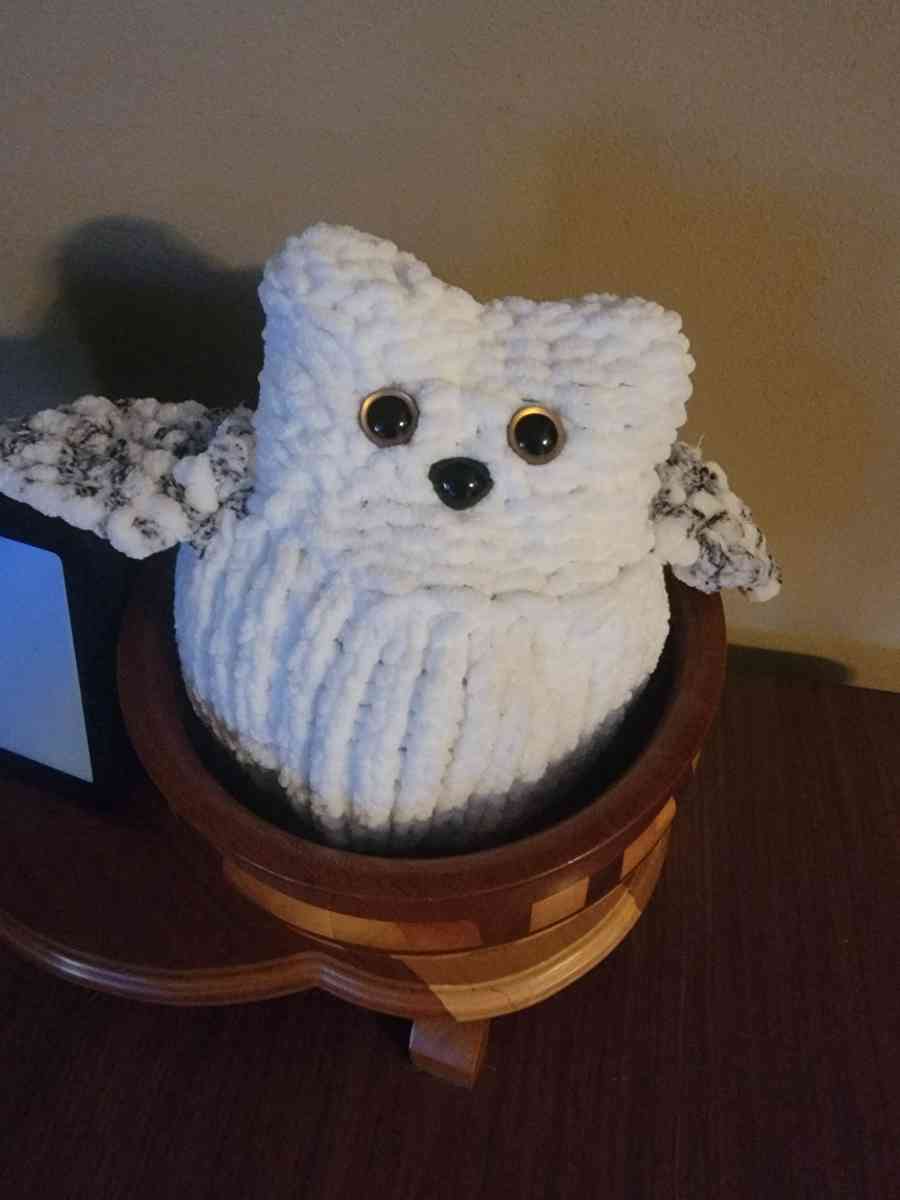 Handmade Knitted Owl - Minneota, Minnesota - FleaMarketBay