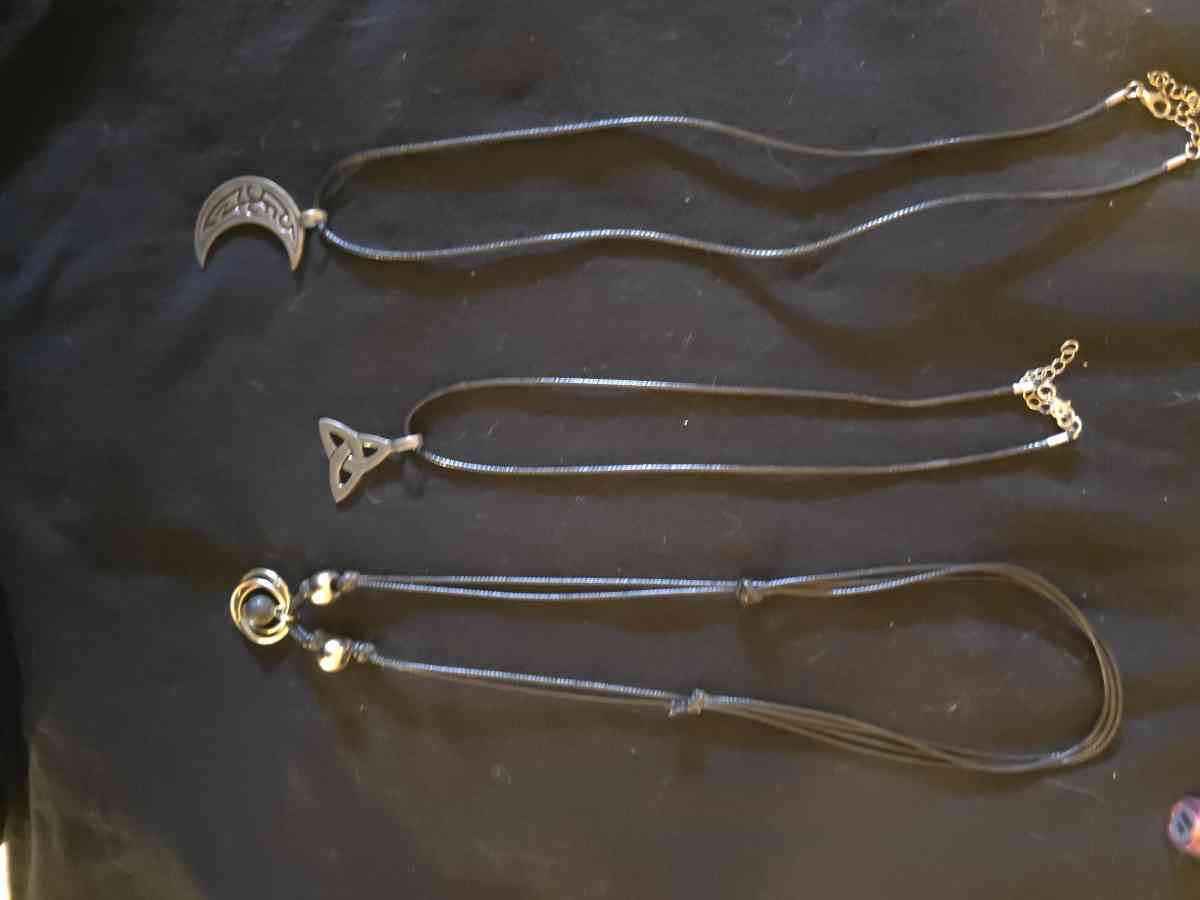 Three Womens Necklaces - Chickamauga, Georgia - FleaMarketBay