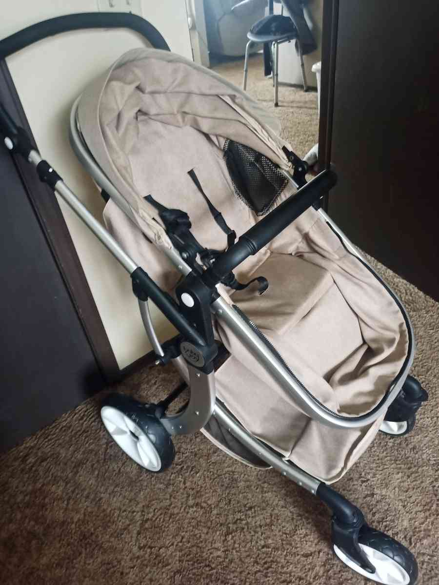 baby stroller - Mountain Home, Arkansas