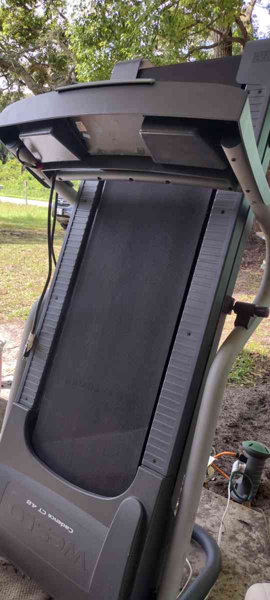 Weslo Cadence CT 48 Treadmill - Ocklawaha, Florida - FleaMarketBay
