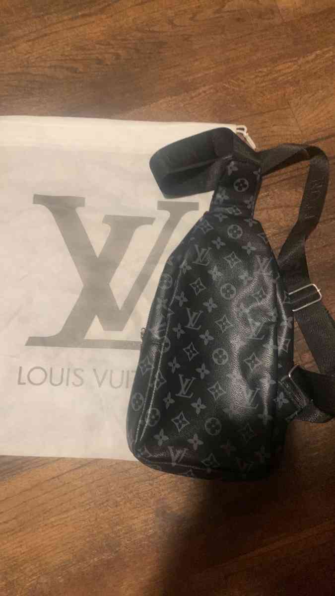 LV Bag - Youngstown, Ohio - FleaMarketBay