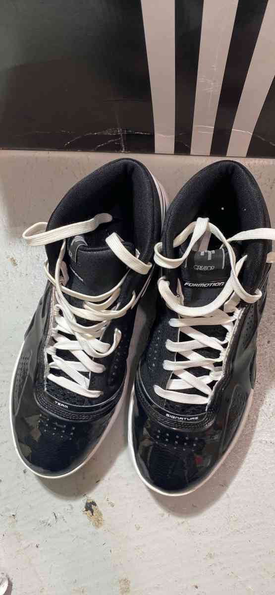 Adidas TS Lightning Creato MEN BOYS Basketball Shoes CLU 60 - Chicago Heights, Illinois