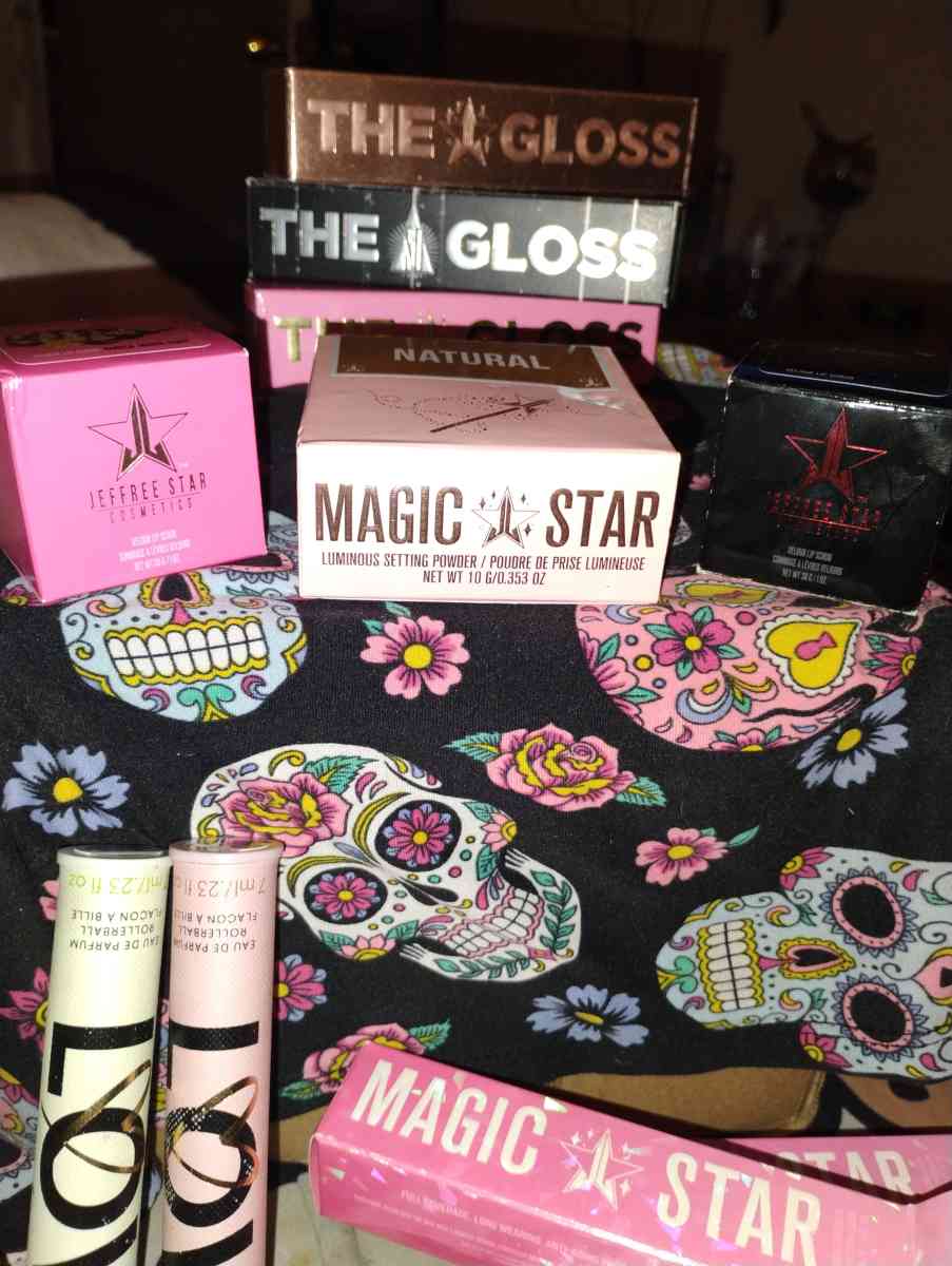 Brand name Makeup for the Low Jeffrey Star Mac Anastasia - Dallas, Texas - FleaMarketBay