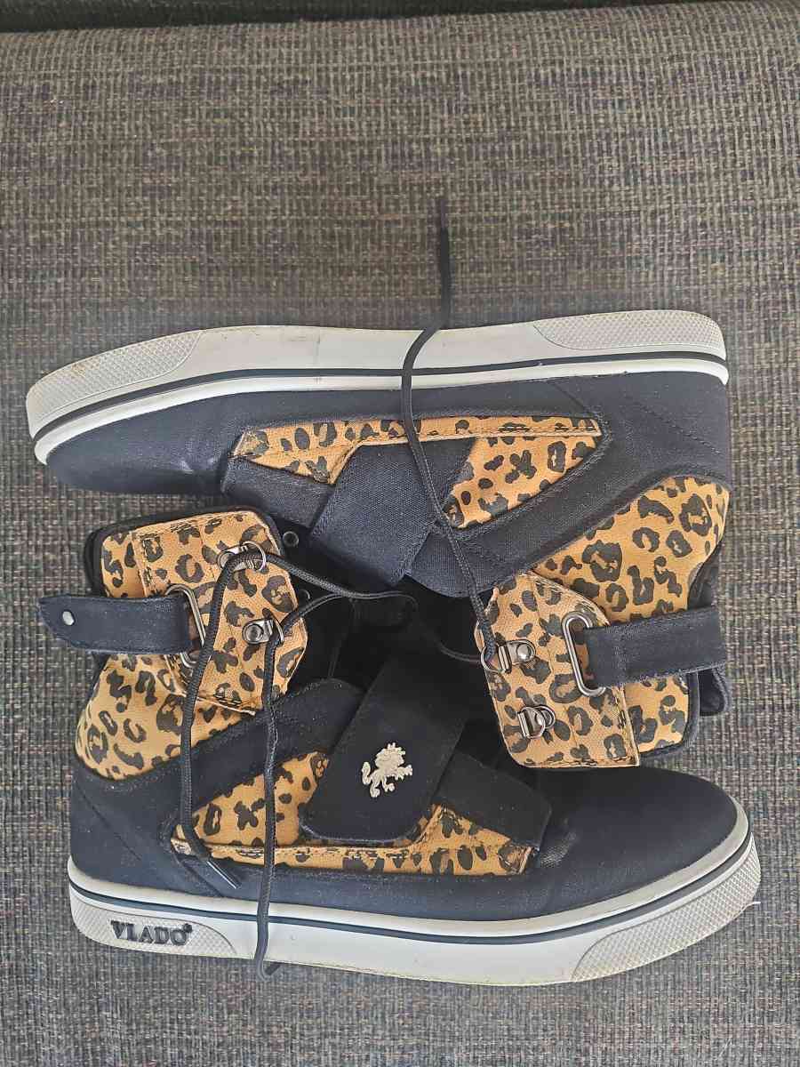 Vlado Atlas II - Hamilton, Ohio - FleaMarketBay