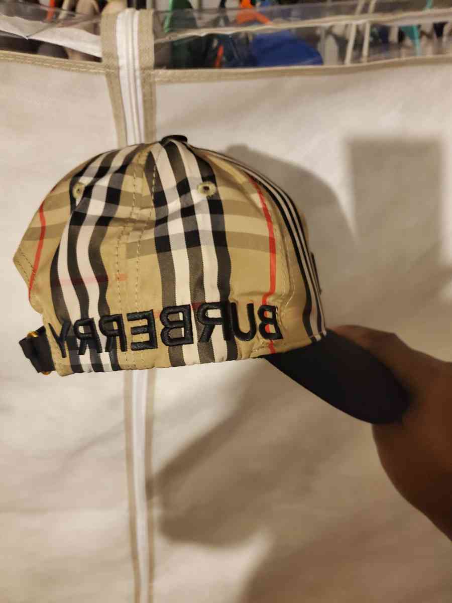 Burberry logo hat - Chester, Virginia - FleaMarketBay