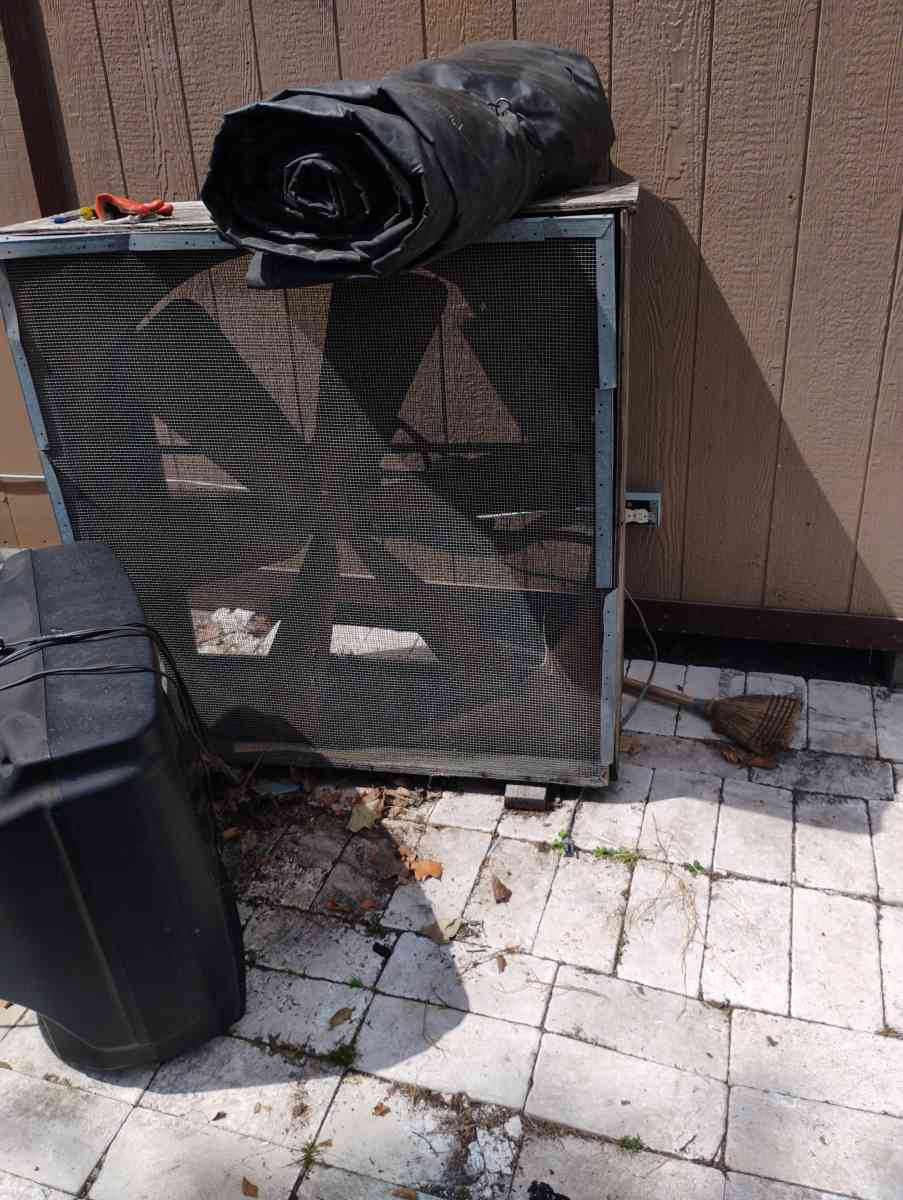 8ft by 6ft tarp - Houston, Texas - FleaMarketBay