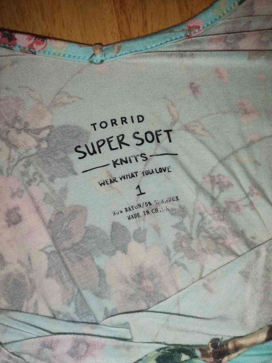 Womens Floral Dress - Jeffersonville, Indiana - FleaMarketBay