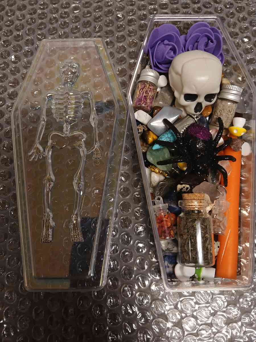 Witchy Halloween Boo Baskets - Belton, South Carolina - FleaMarketBay