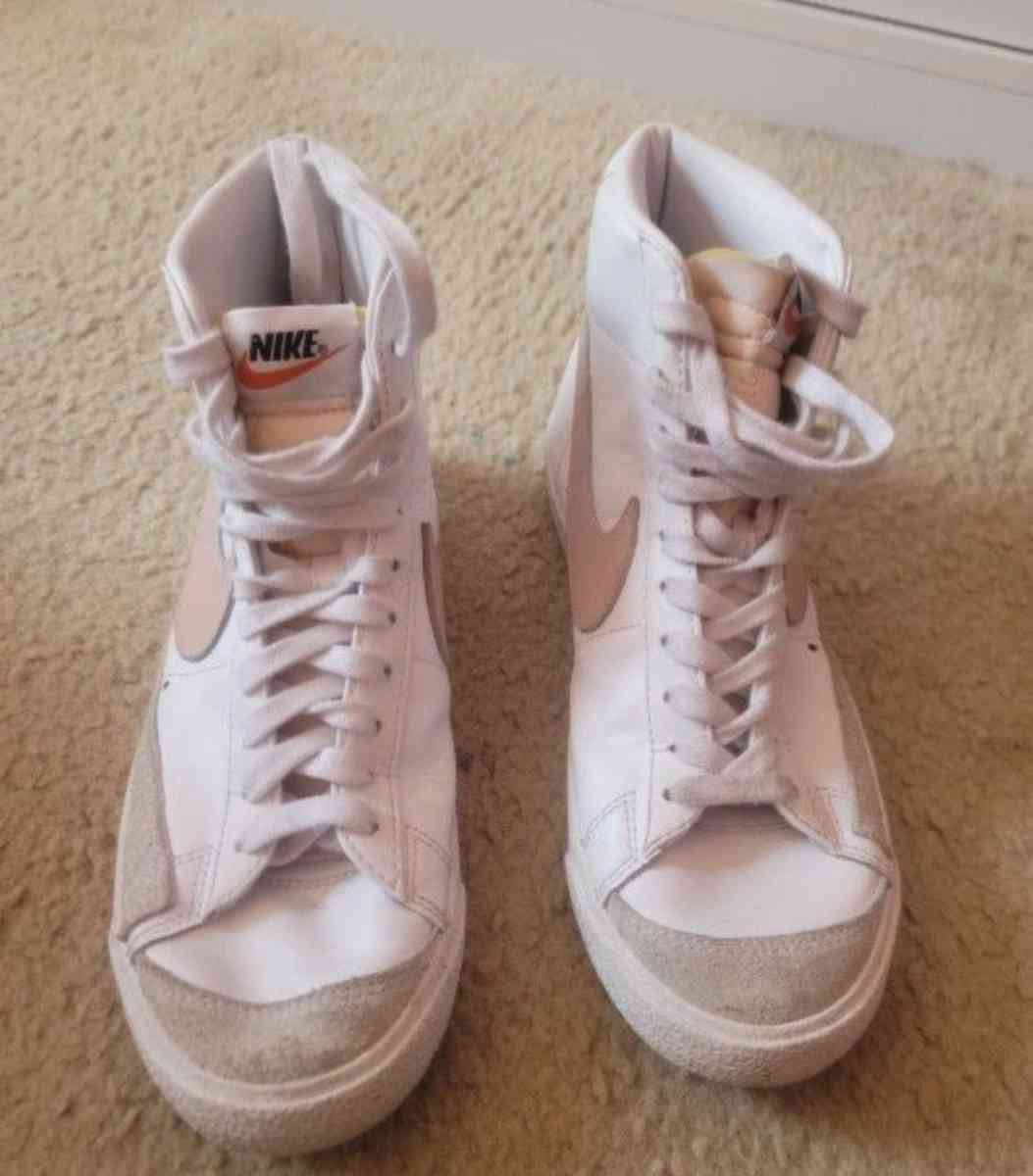 Nike Blazer Mid womens  shoes white and pink - Hudson, Florida