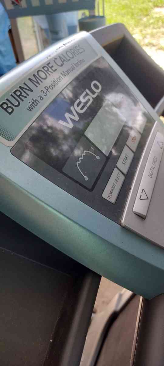 Weslo Cadence CT 48 Treadmill - Ocklawaha, Florida