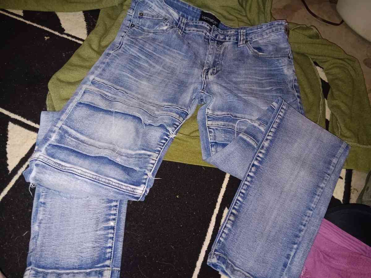 Victorious Skinny Jeans - Independence, Missouri - FleaMarketBay