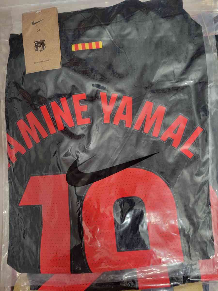 FC Barcelona Jersey Soccer Player Version Size L Lamine Yama - Miami, Florida - FleaMarketBay