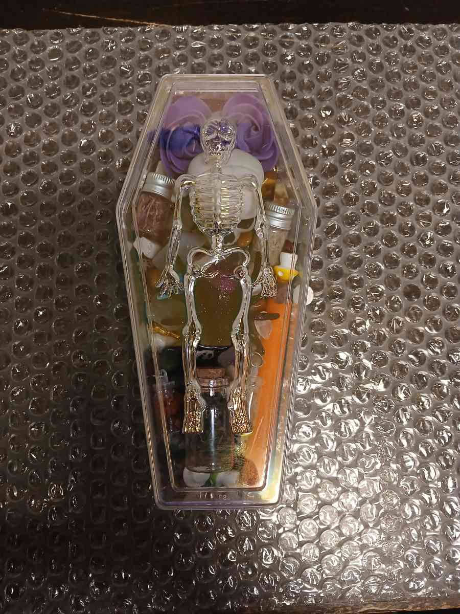 Witchy Halloween Boo Baskets - Belton, South Carolina - FleaMarketBay