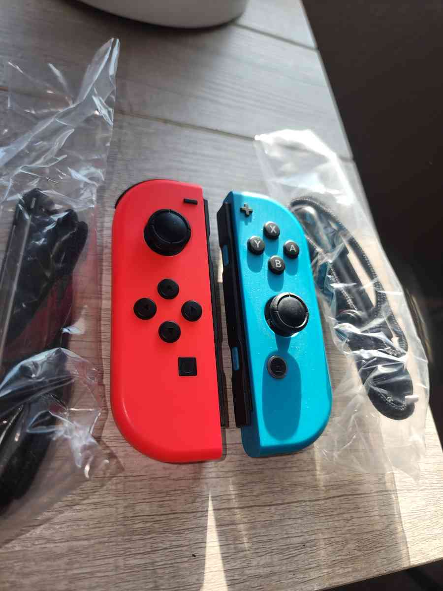 NINTENDO Switch Original JoyCon Set Brand New - Manteca, California - FleaMarketBay