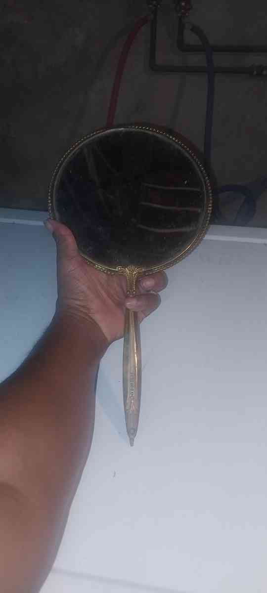Antique handheld mirror - Philadelphia, Pennsylvania - FleaMarketBay